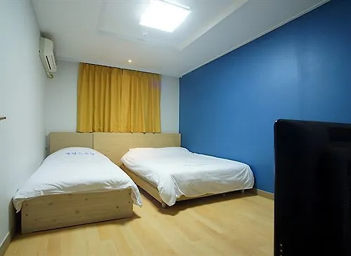 Herald Hotel Jeju 2*,
