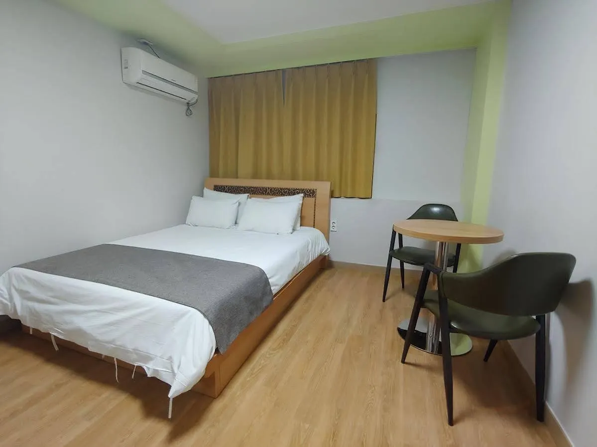 Herald Hotel Jeju Motel