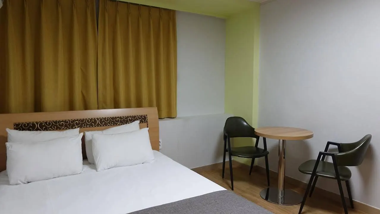 Herald Hotel Jeju Motel