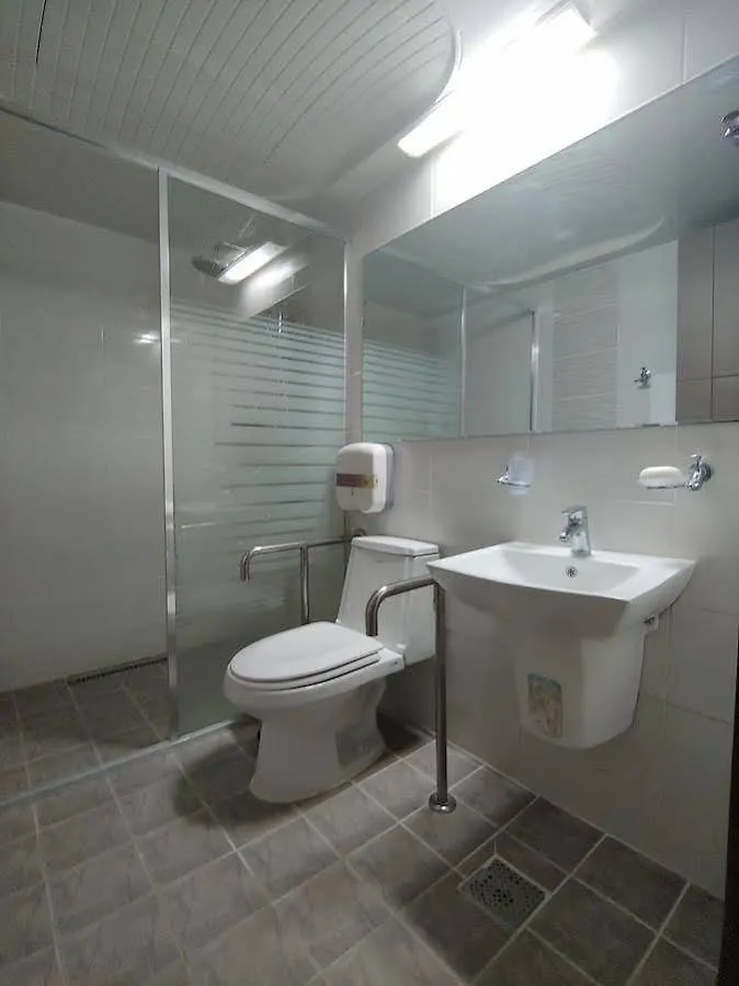 Herald Hotel Jeju 2*,